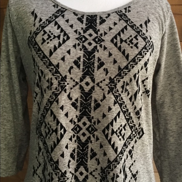 Madison & Berkeley Grey Aztec Hi-Lo Top, Sz S - Picture 2 of 4